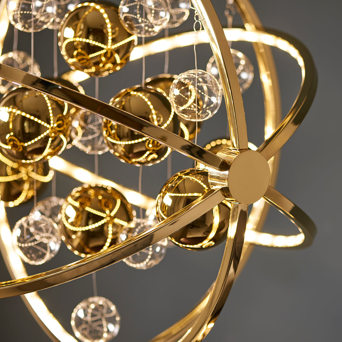 Gold effect plate with clear & gold glass