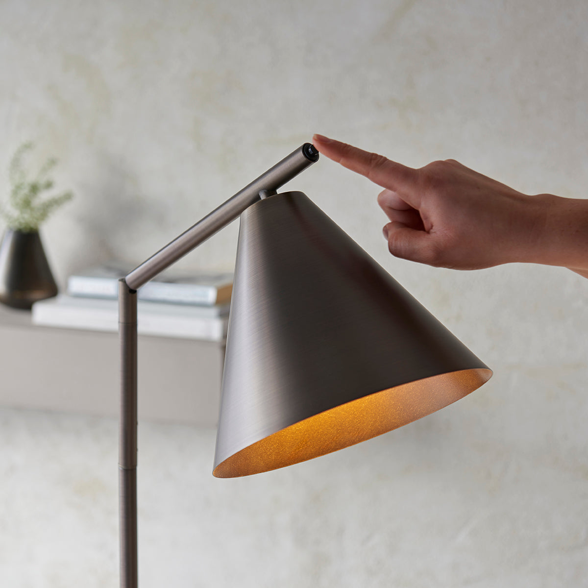 Brushed antique bronze plate