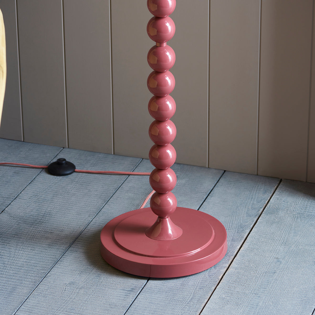 Gloss pink clay paint