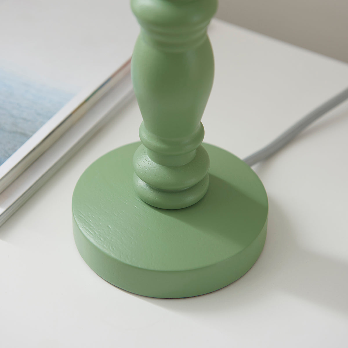 Satin Cotswold green paint