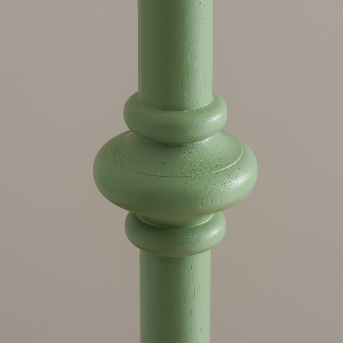 Satin Cotswold green paint