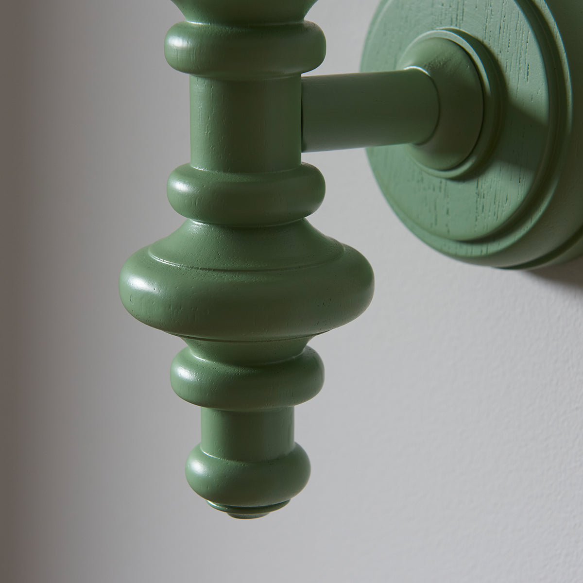 Satin Cotswold green paint