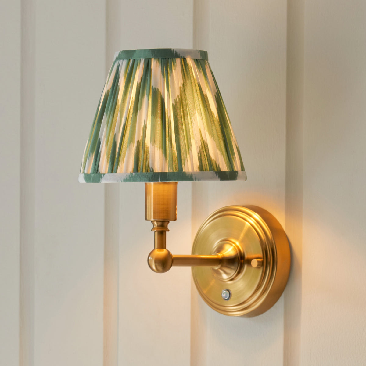 Brushed Aged Brass Plate & Cotswold Green Fabric