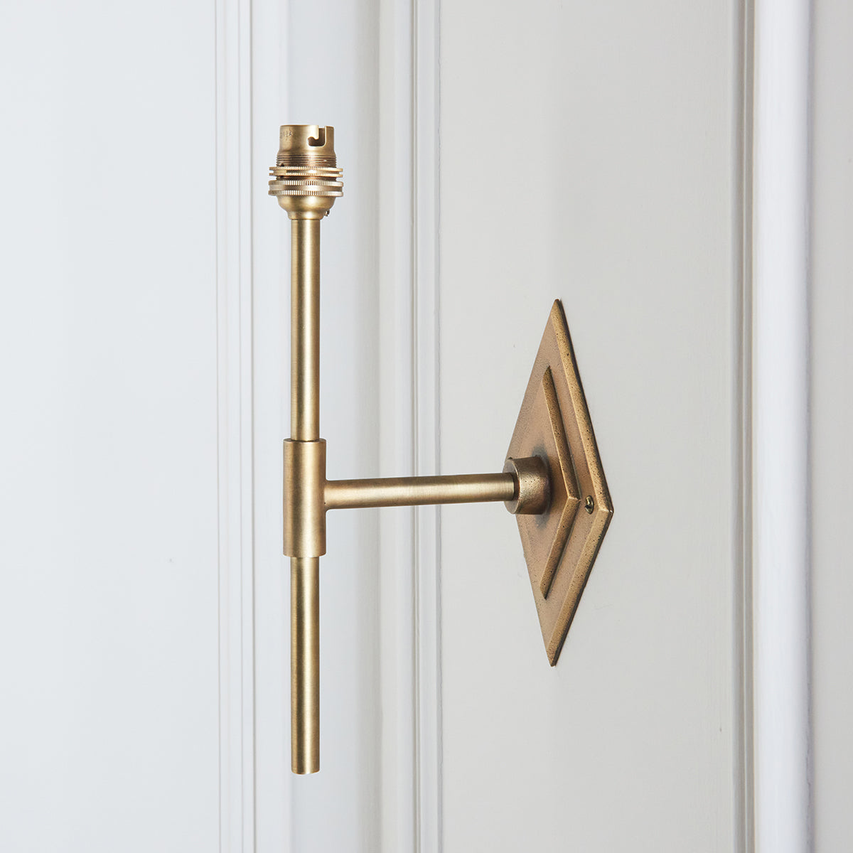 Diamonte Alto Wall Light Fitting