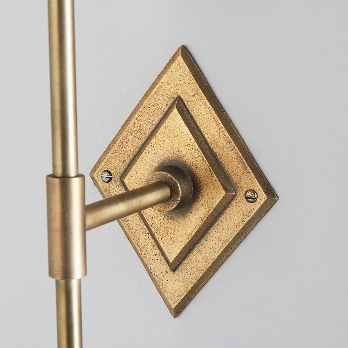 Diamonte Alto Wall Light Fitting