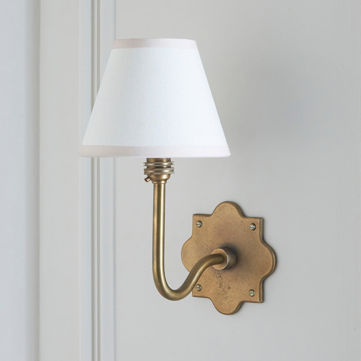 Rivet Crane & Iva 16cm Wall