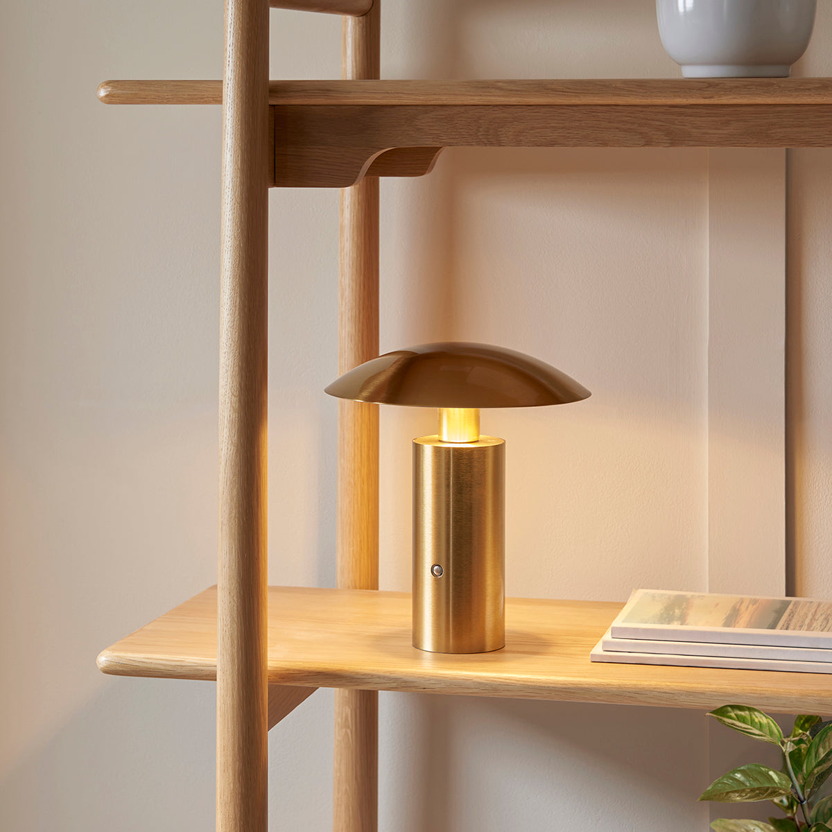 Sundale Rechargeable Table Light