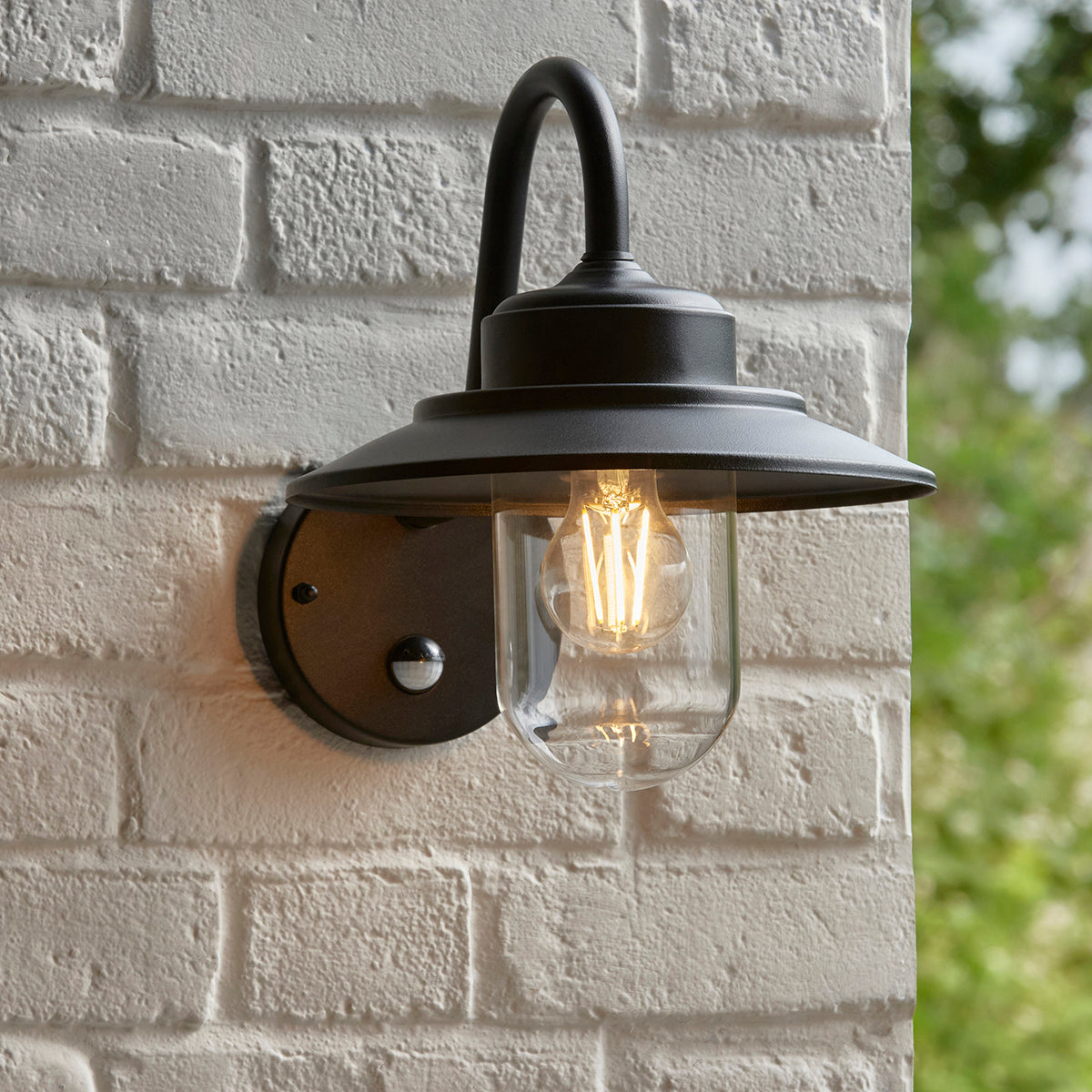 Thornley PIR Wall Light