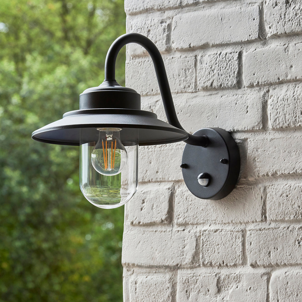 Thornley PIR Wall Light