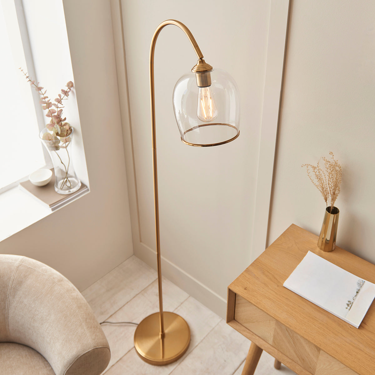 Ashton Floor Light