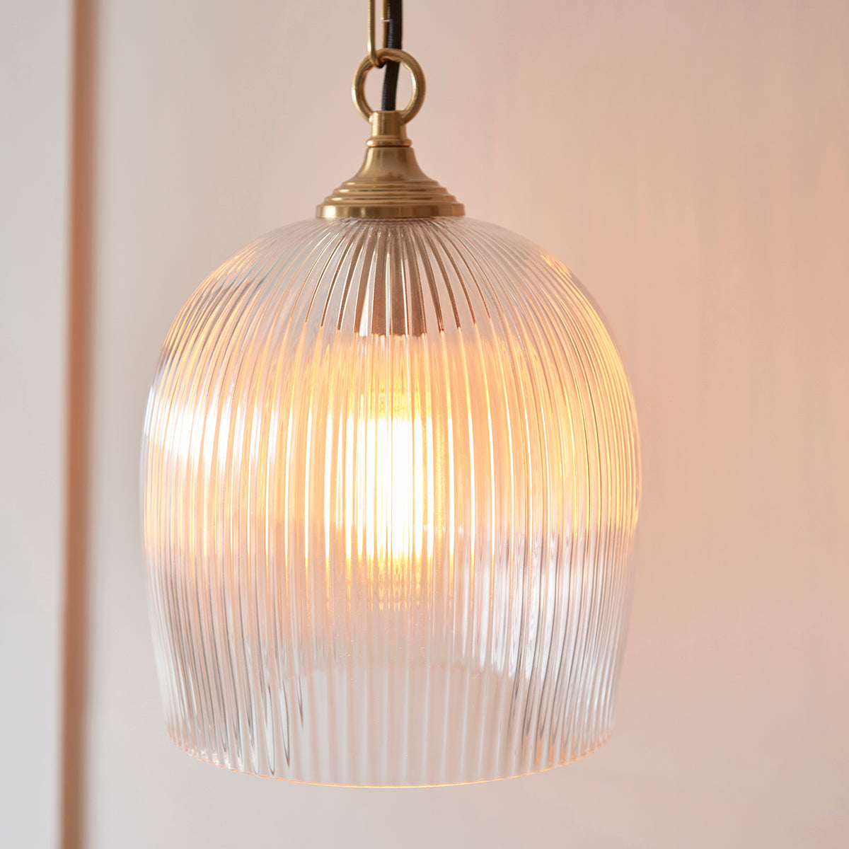 Ashton Ribbed Pendant
