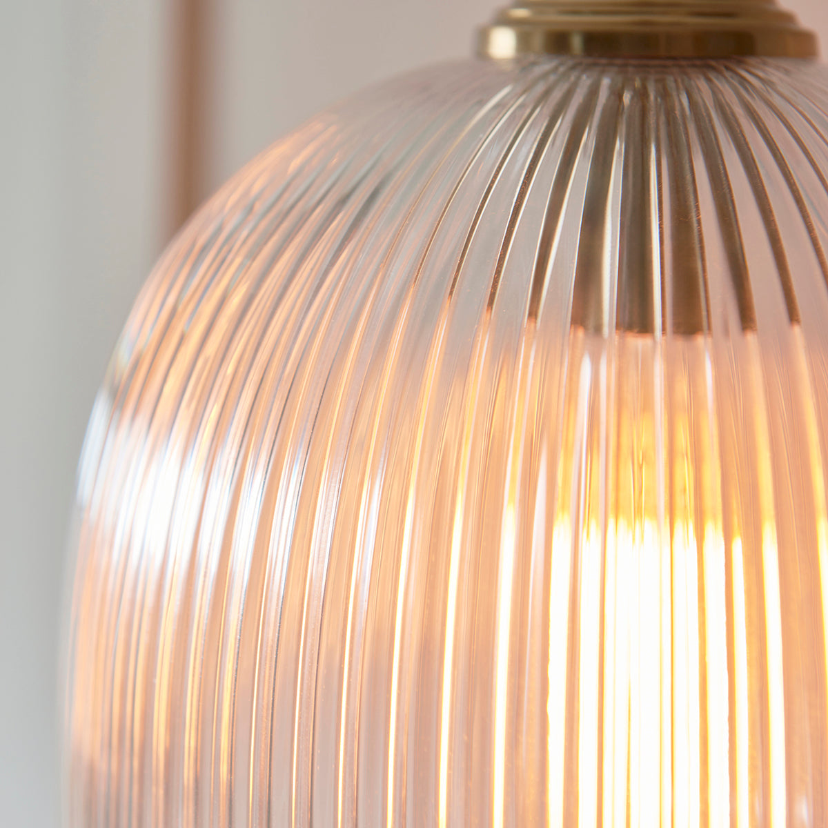 Ashton Ribbed Pendant