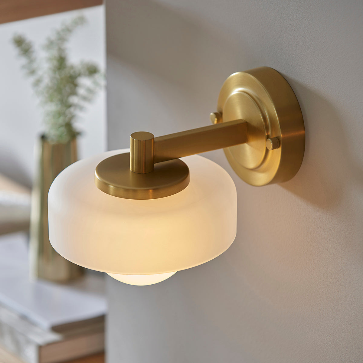 Bosse Wall Light