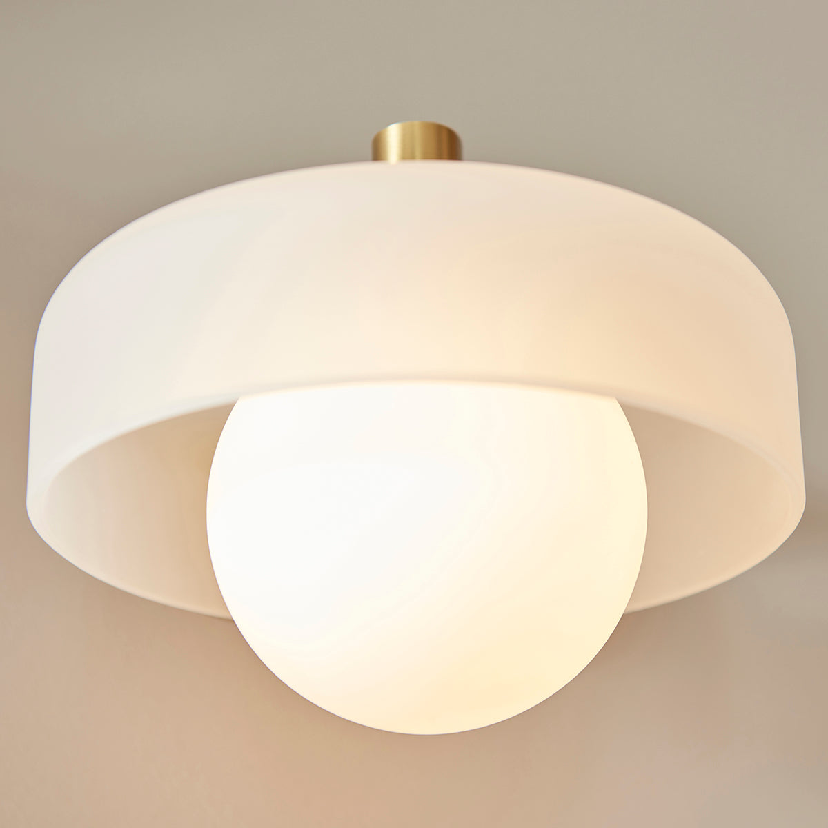 Bosse Wall Light