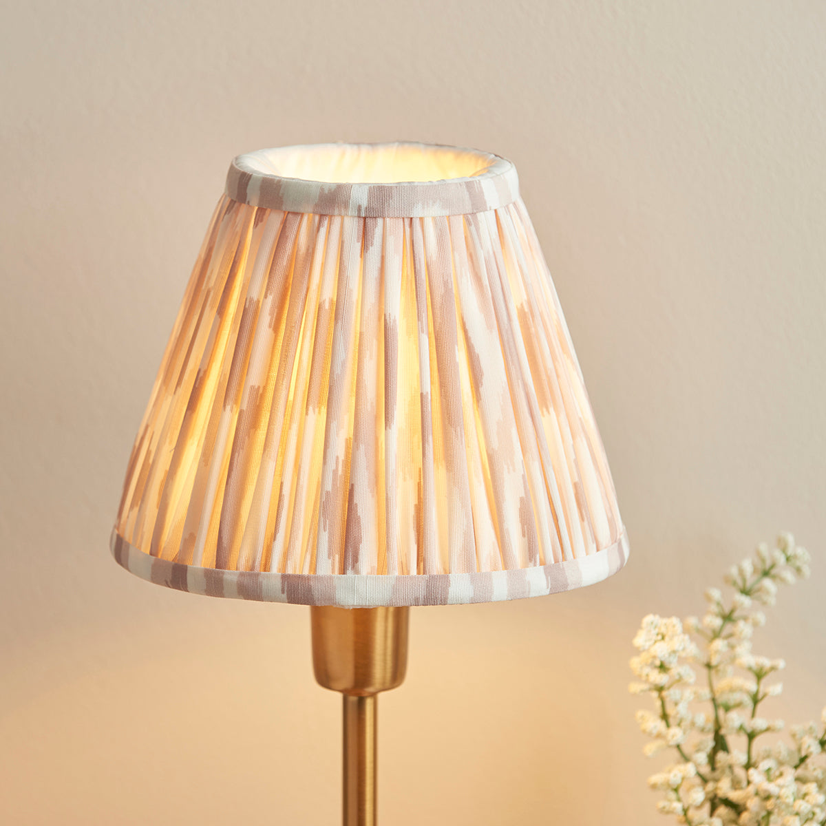 Vintage Brass Finish & Neutral Print Fabric
