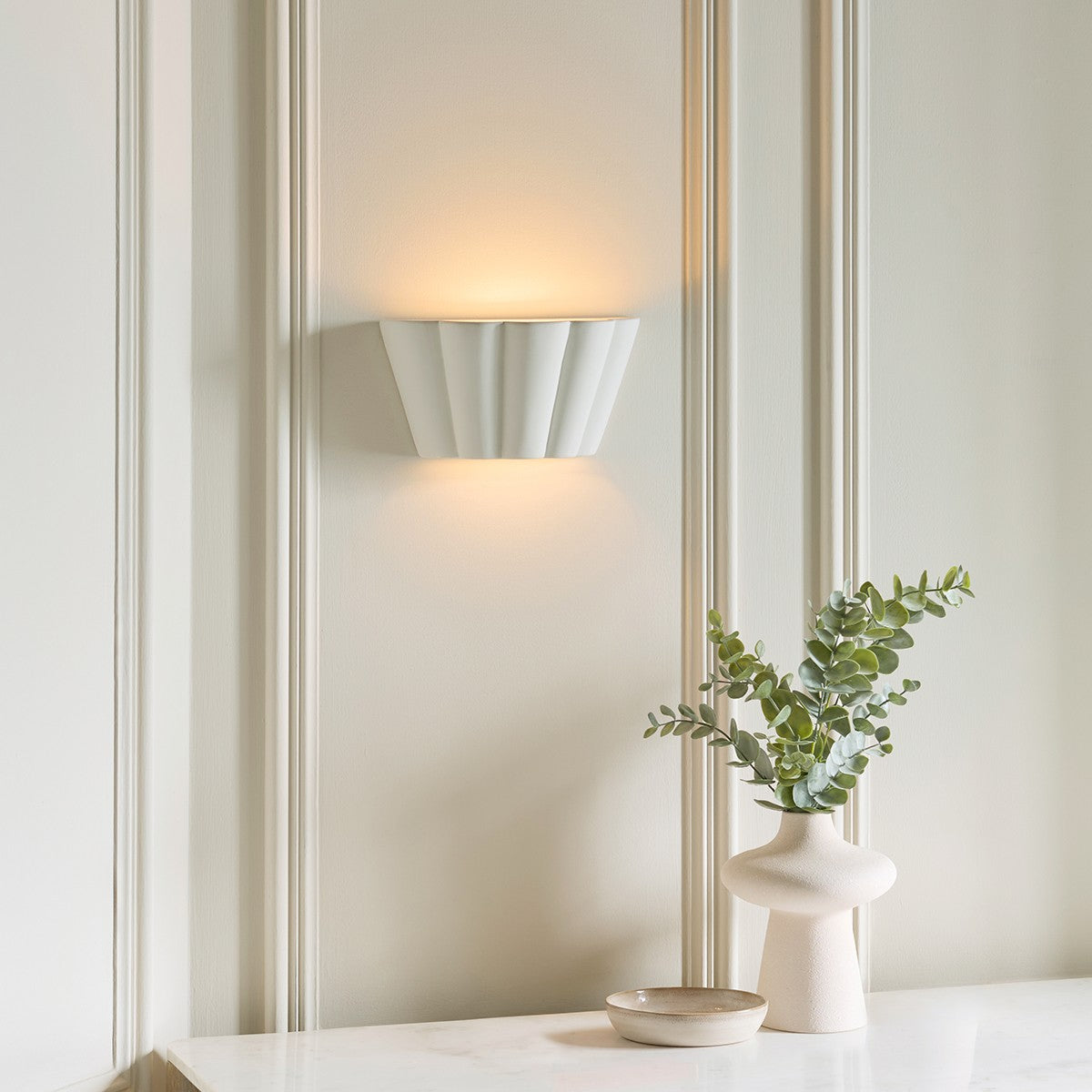 Balvin Up Down Wall Lamp with Scallop Shade
