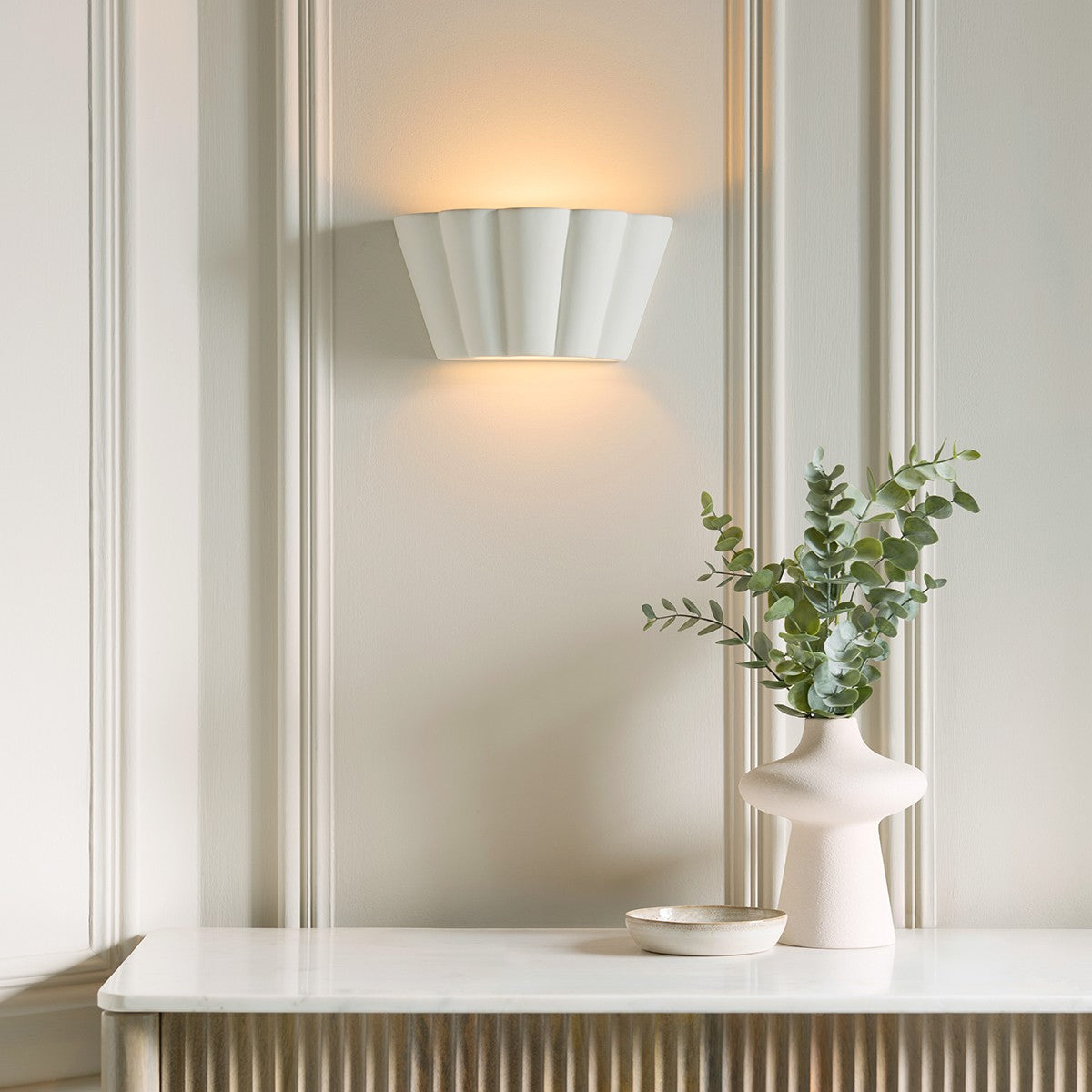Balvin Up Down Wall Lamp with Scallop Shade