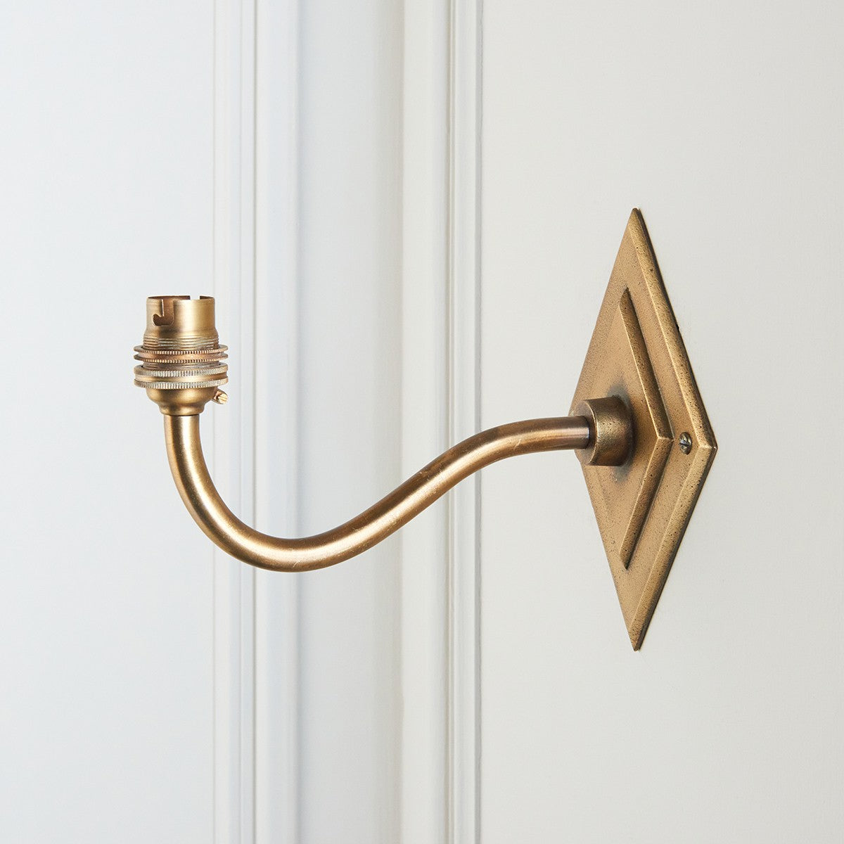 Diamonte Curva Brass Wall Light Fitting with Artisan Sand Casting