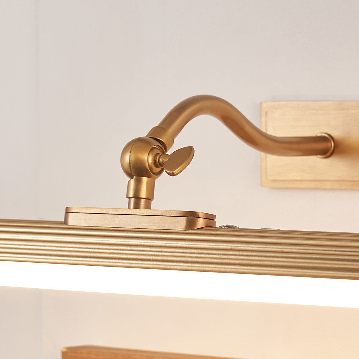 Kindra Battery Powered Picture Light in Warm Brass Finish