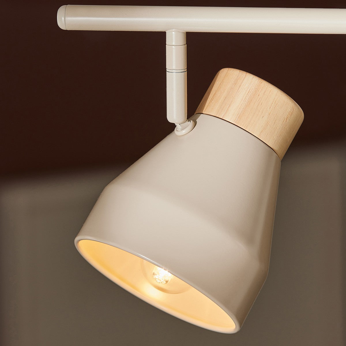 Cream & Natural Wood