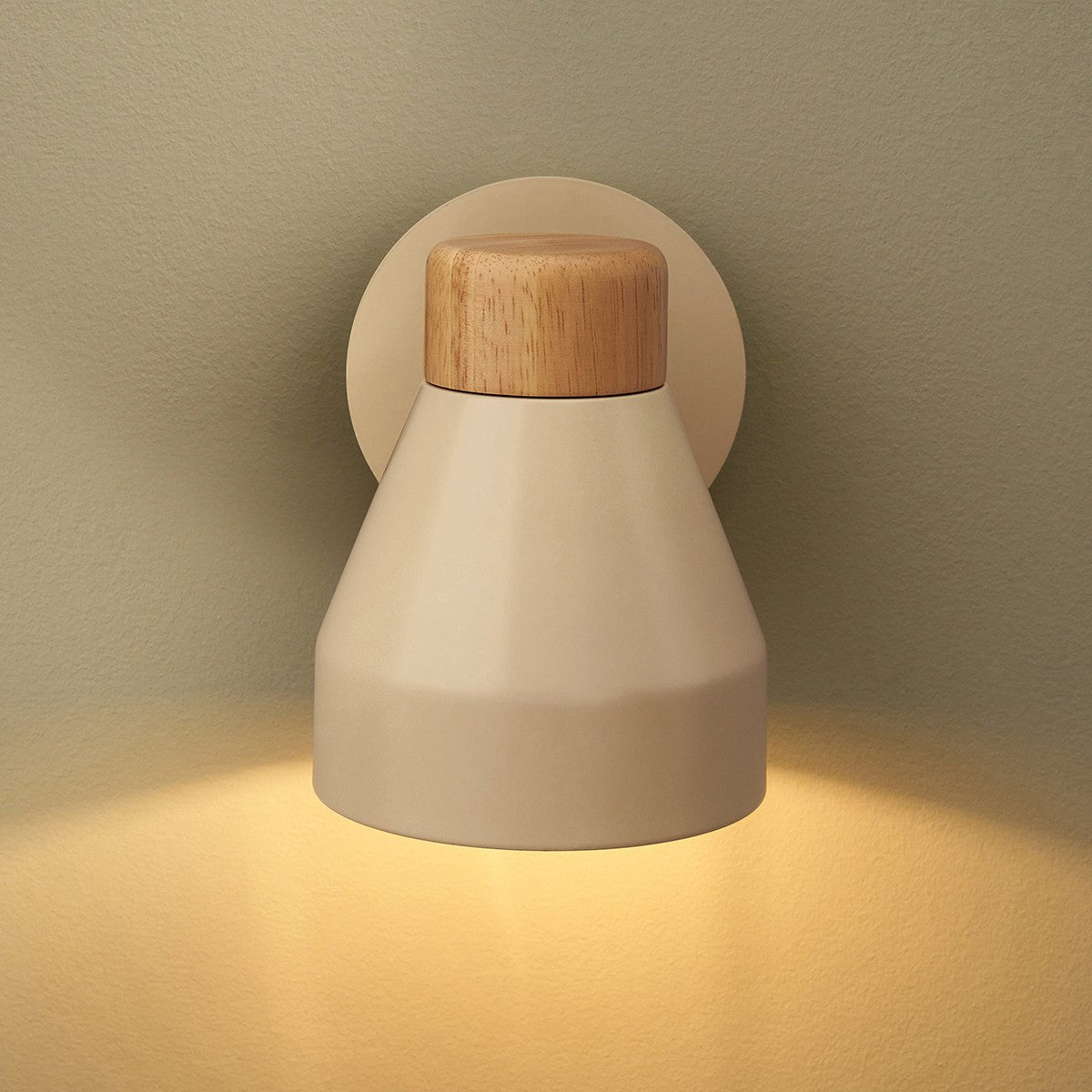 Cream & Natural Wood