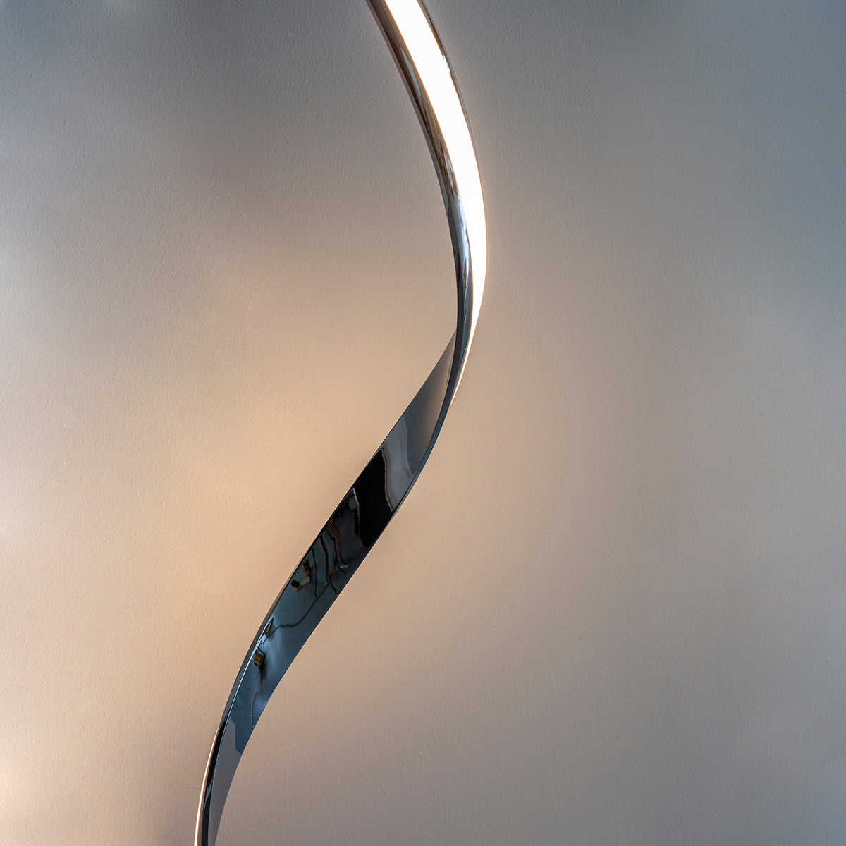 Hampstead Floor Lamp