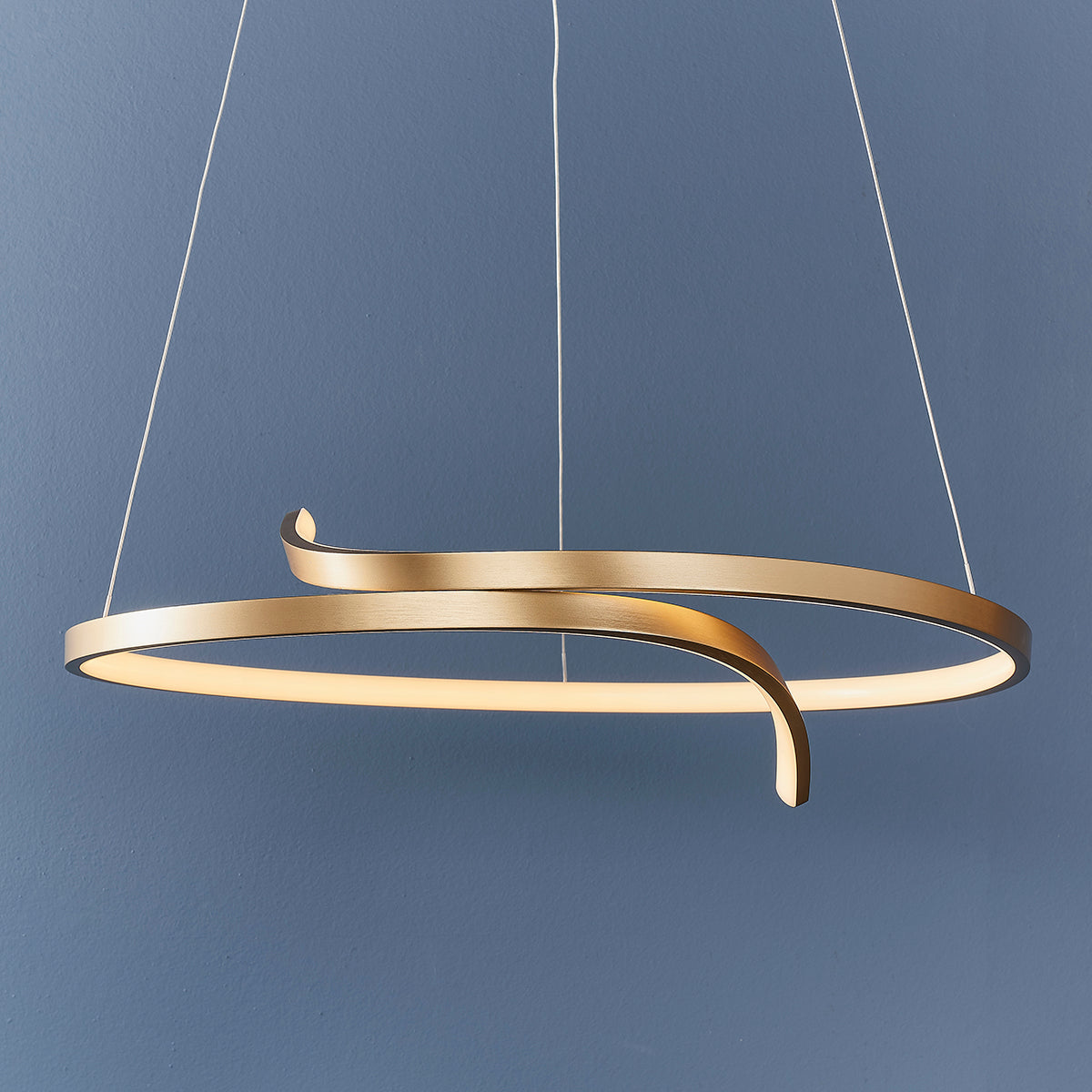 Brushed gold plated & white silicone