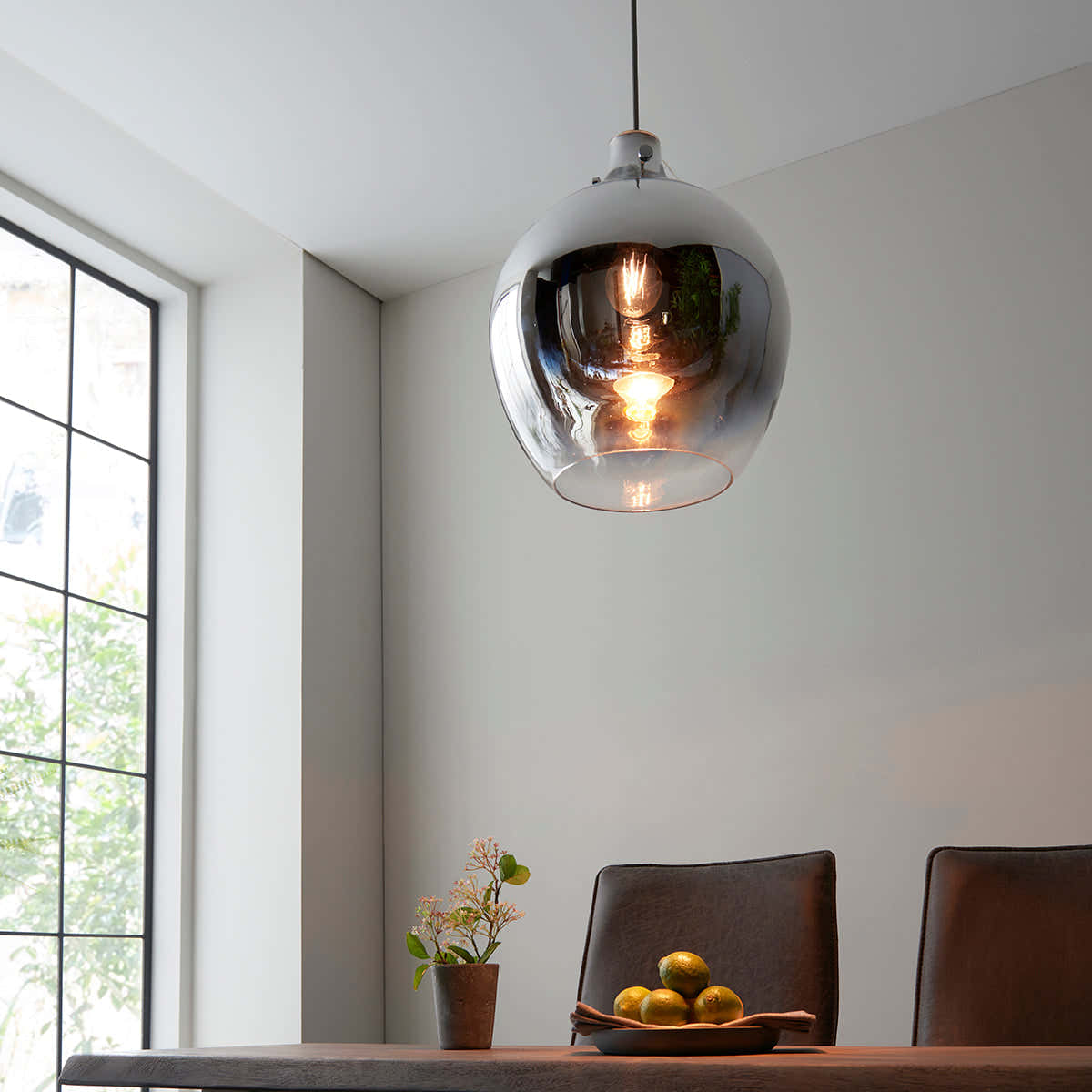 Zendaya Glass Pendant in Metallic Ombre