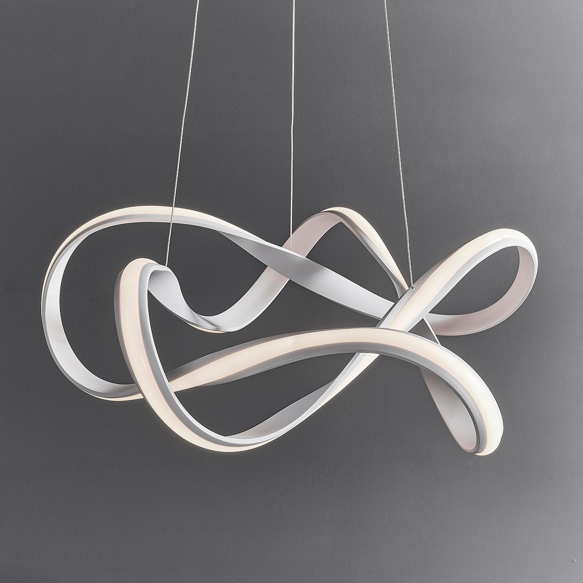 Atlas Pendant in Textured White