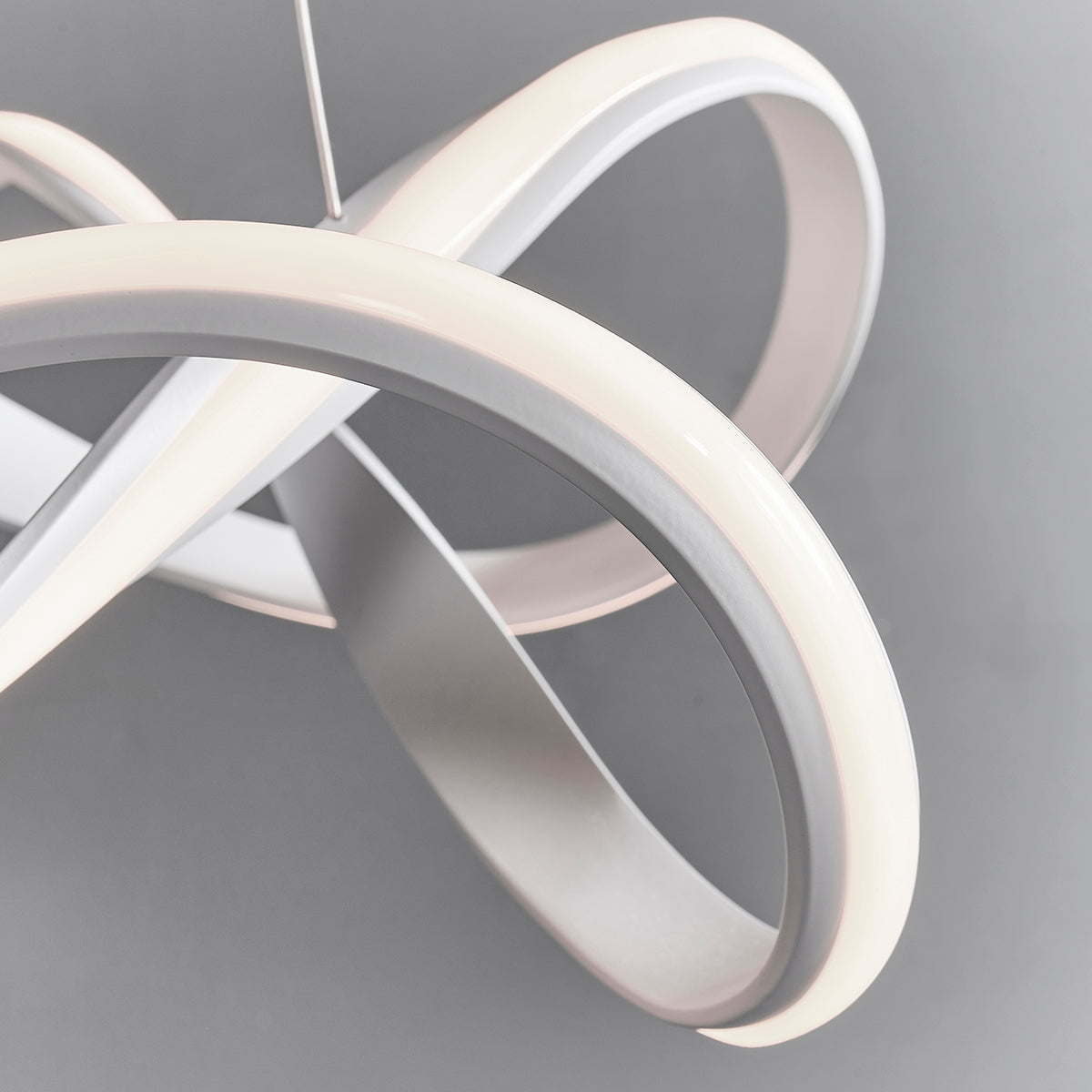 Atlas Pendant in Textured White