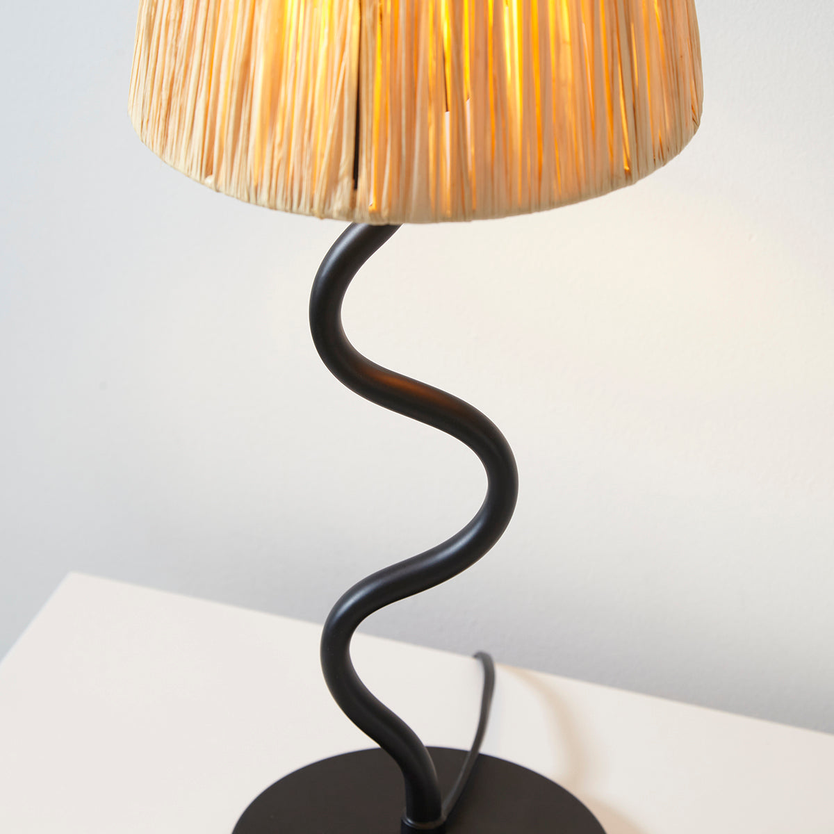 Piper Natural Raffia Table Lamp in Matt Black