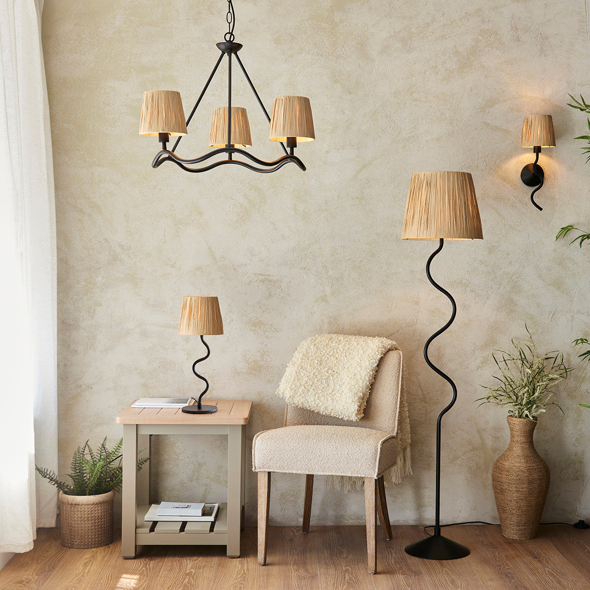 Piper Natural Raffia Table Lamp in Matt Black