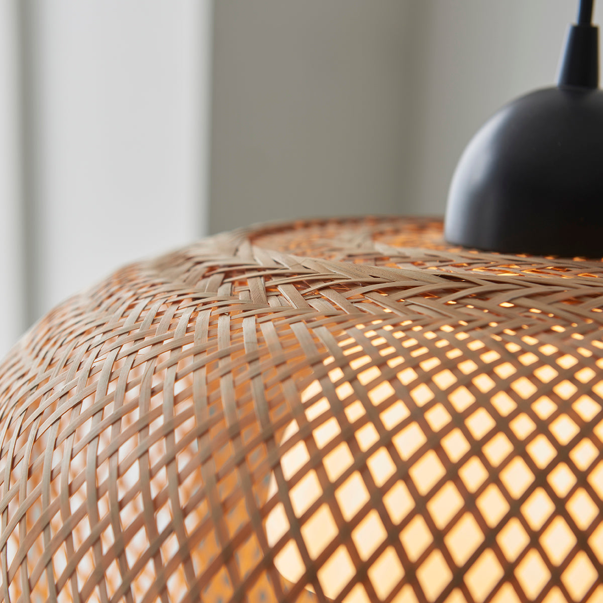 Estelle Natural Bamboo Round Pendant in Matt Black