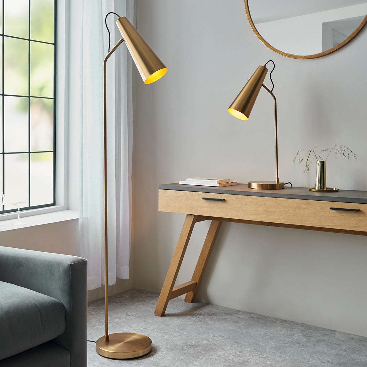 Kai Table Lamp in Warm Antique Brass