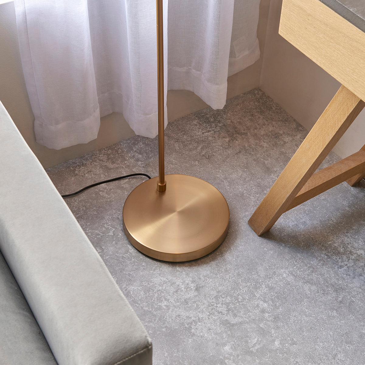 Kai Floor Lamp in Warm Antique Brass